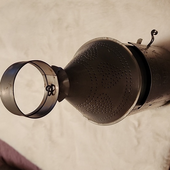 IRVINS TINWARE CO JUNIATA COUNTY PA 1993 CANDLE HOLDER 🕯 - Picture 2 of 10